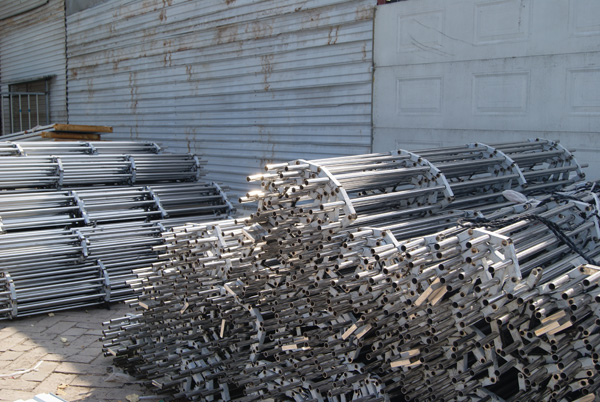 側滑車庫門特征